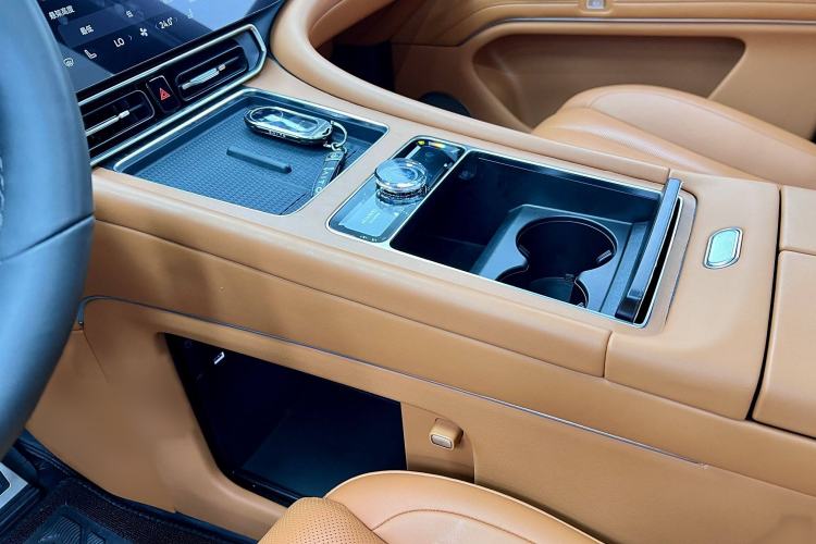 Used Hima AITO M9 2024 All-Electric Ultra Version 100 kWh 6-Seater Model
