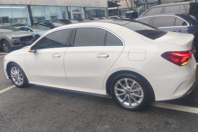 Used Mercedes-Benz A-Class 2022 Restyled A 200 L Sport Sedan Fashion Version
