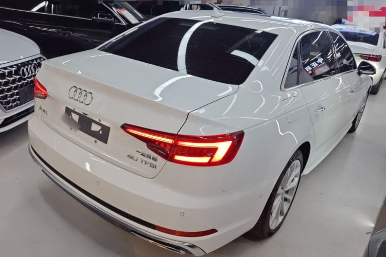 Used Audi A4L 2019 40 TFSI Fashion Edition China VI Emission Standard
