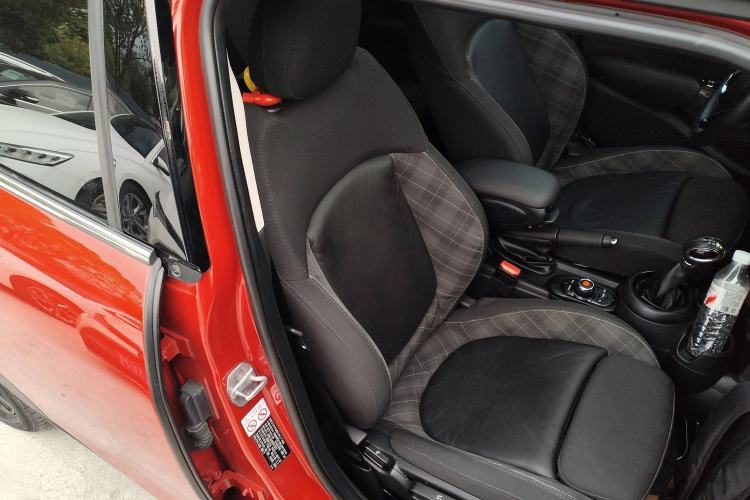 Used  MINI 2016 1.5T COOPER Five-Door Edition
