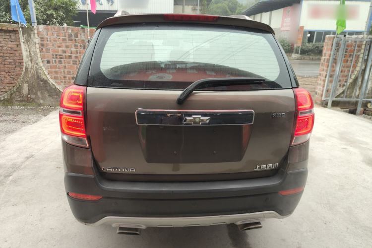 Used Chevrolet Captiva 2015 2.4L 4x4 Flagship Edition 7-Seater
