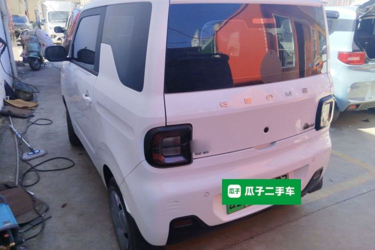 Used Geely Galaxy Panda 2023 Panda Mini 200km Endurance Bear
