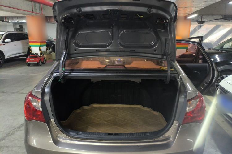 Used Hyundai Celesta 2015 1.6L Automatic Comfort Model
