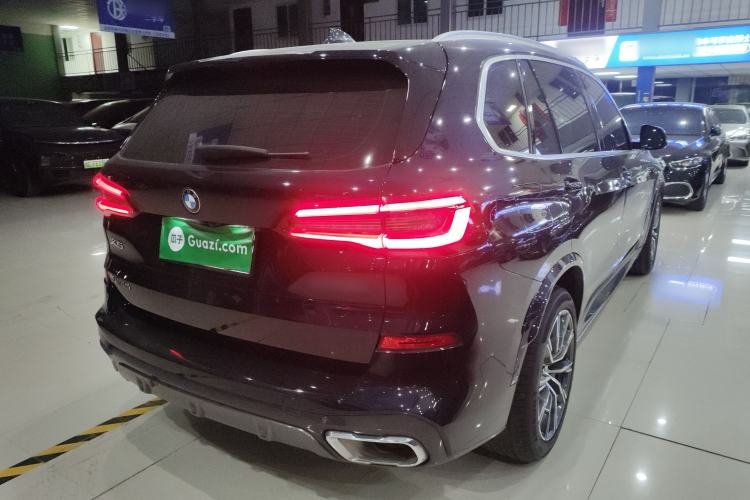 Used BMW X5 2022 Restyled xDrive 30Li Luxury Version M Sport Package
