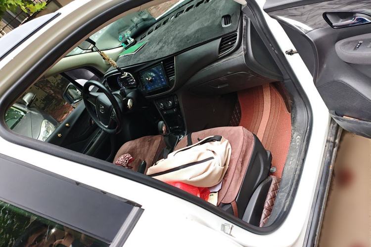 Used Buick Encore 2017 18T Automatic Two-Wheel Drive Urban Leading Model
