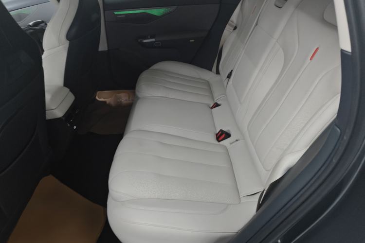 Used Lynk & Co 07 2024 EM-P 126 Long-Range Ultra
