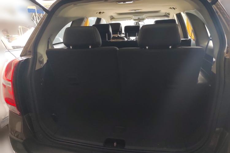 Used Chevrolet Captiva 2015 2.4L 4x4 Flagship Edition 7-Seater
