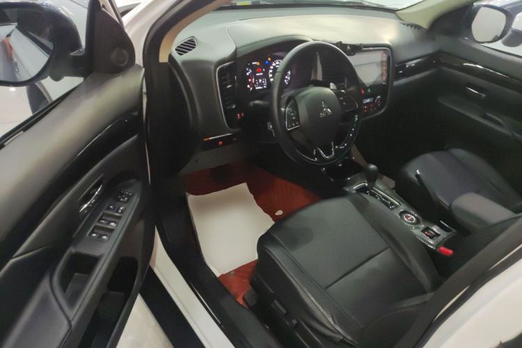 Used Mitsubishi Outlander 2016 2.4L 4x4 Elite Edition 5 Seats
