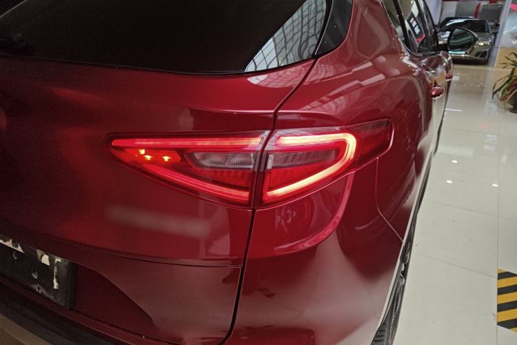 Used Alfa Romeo Stelvio 2017 2.0T 280HP Luxury Edition