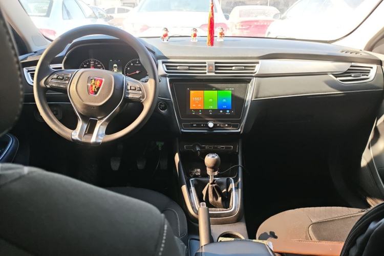 Used Roewe i5 2020 1.5L Manual 4G Connect Luxury Edition