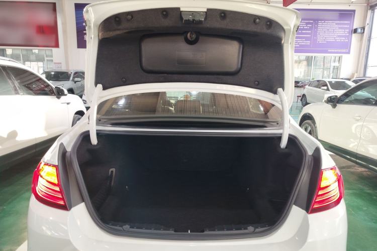 Used BMW 5 Series 2014 525Li Luxury Design Package
