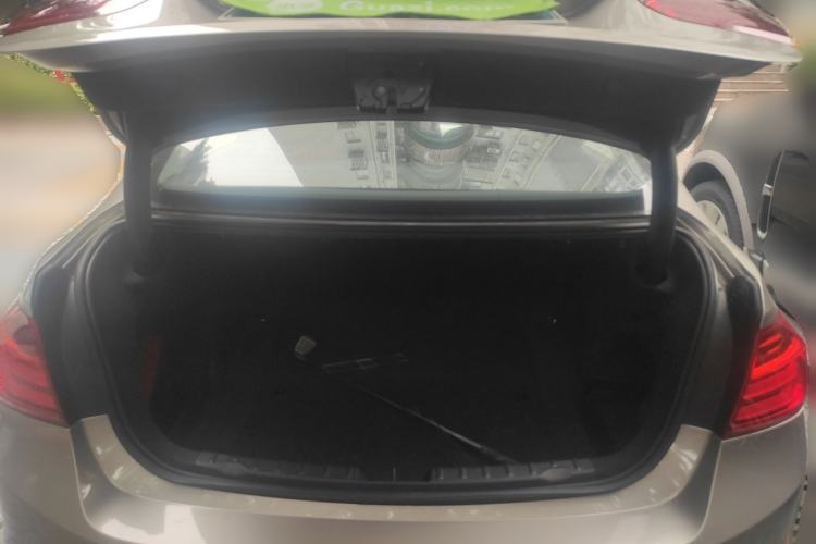 TDK.VehicleDetails.img