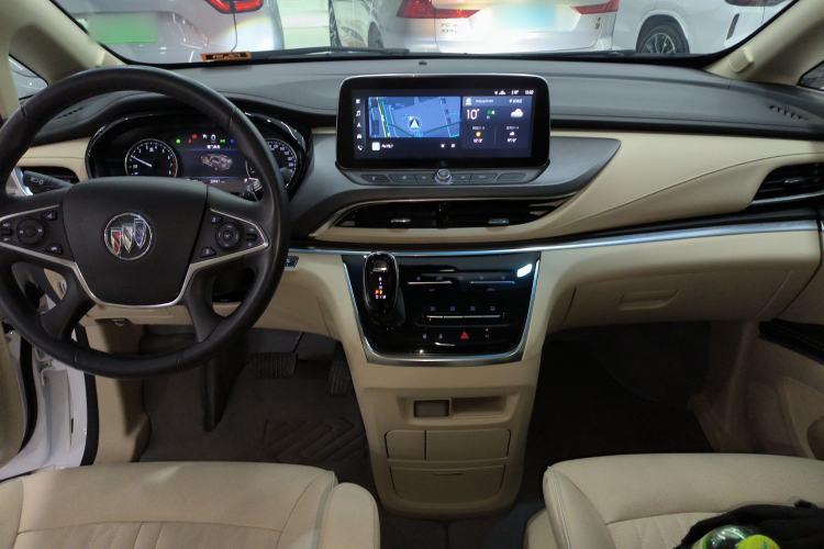 Used Buick GL8 2023 Facelifted Land Cruiser Executive Luxury Version