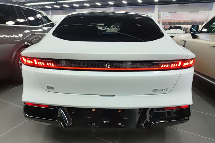 Used  eπ007 2024 Range-Extended 200 Air Edition