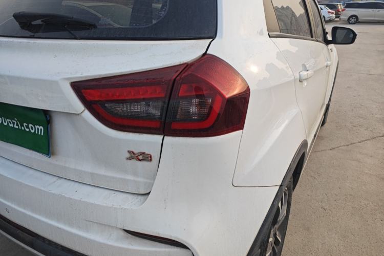 Used Geely Auto Vision X3 2019 Upgraded Model 1.5L CVT Prestige Version
