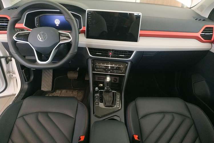 Used Volkswagen Tharu 2023 300TSI Two-Wheel-Drive Moon Luxury Edition
