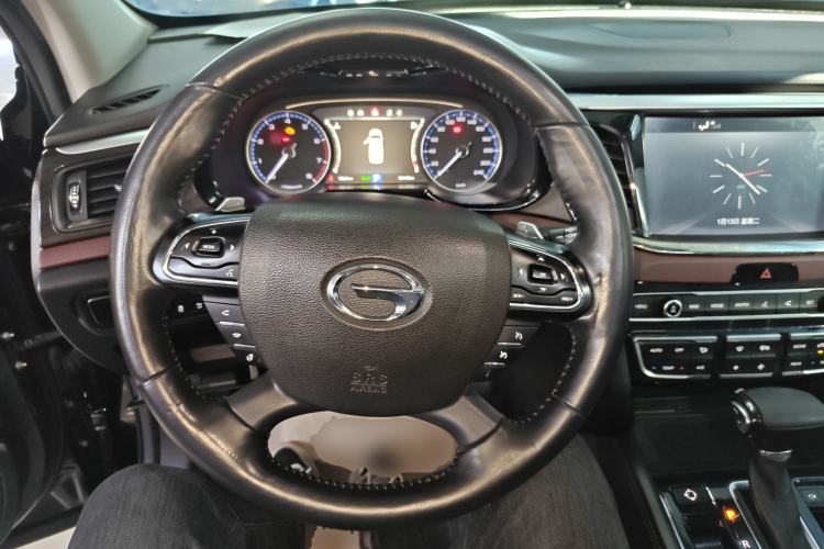 Used GAC Trumpchi GS8 2017 320T Two-Wheel Drive Luxury Smart Connectivity Version (7 Seats)
