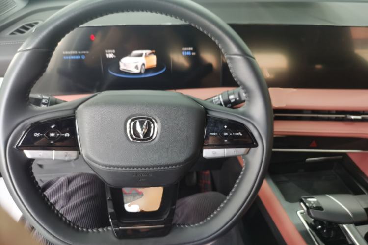 Used Changan CS75 PLUS 2024 3rd Generation Champion Edition 2.0T Intelligent Drive Performance Model
