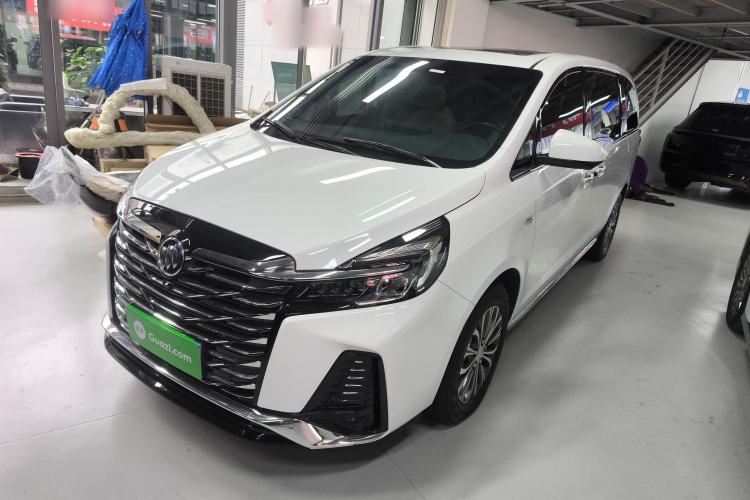 Used Buick GL8 2023 Facelifted Land Cruiser Executive Luxury Version
