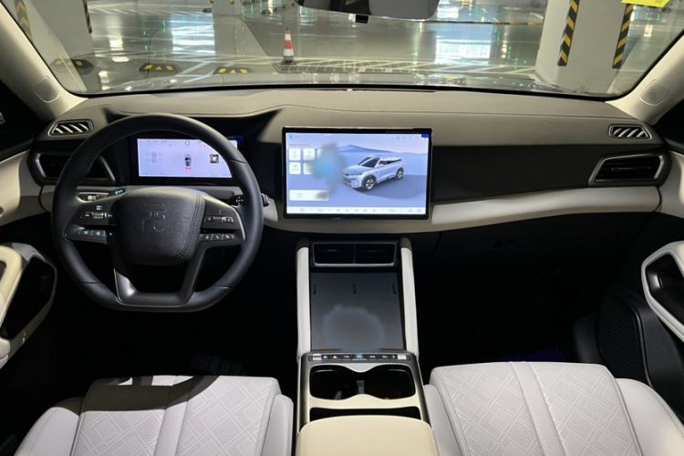 Used BYD Yuan UP 2025 Intelligent Driving Version 401 KM Dynamic Edition
