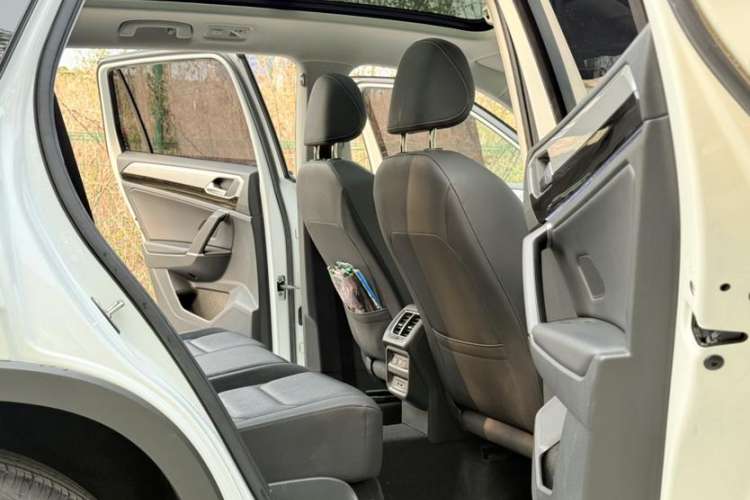 Used Volkswagen Tayron 2019 330TSI Two-Wheel Drive Luxury Model China VI Standard
