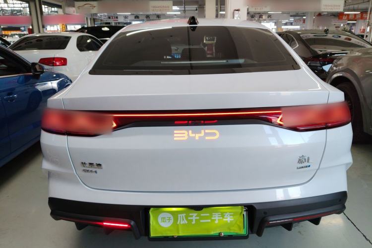 Used BYD Qin L 2025 DM-i Smart Drive 80KM Leading Model
