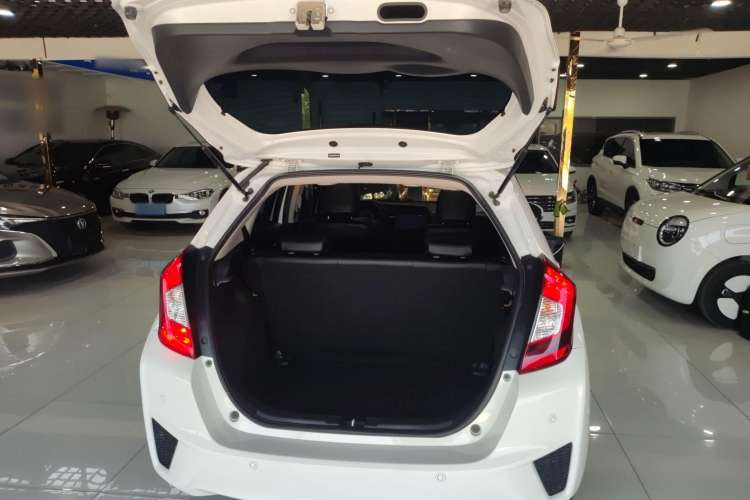 Used Honda Fit 2016 1.5L LXS CVT Comfort Sunroof Version
