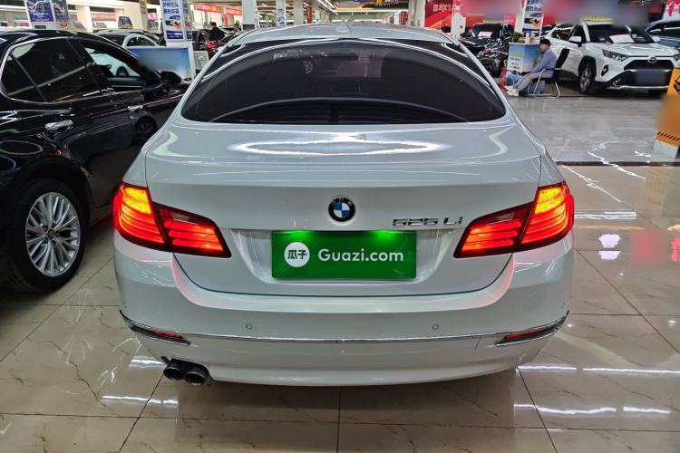 Used BMW 5 Series 2017 525Li Leading Model