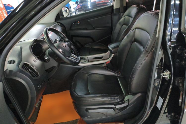 Used Kia Sportage R 2015 2.0L Automatic Two-Wheel Drive DLX Model