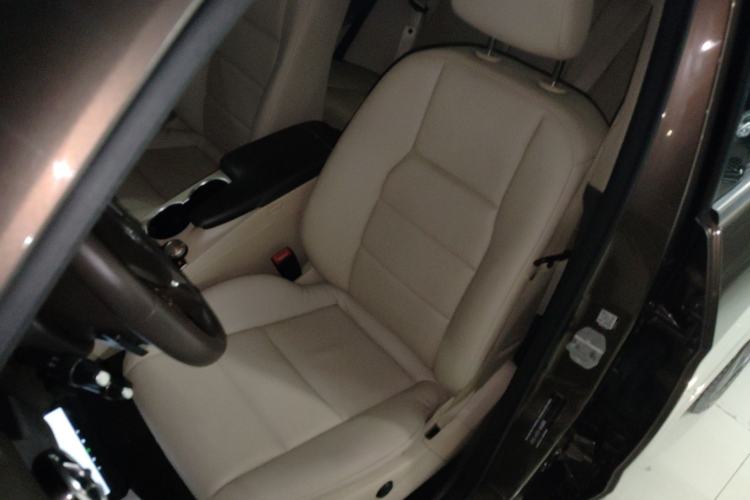 Used Mercedes-Benz GLK-Class 2013 GLK 300 4MATIC Dynamic Sunroof Model