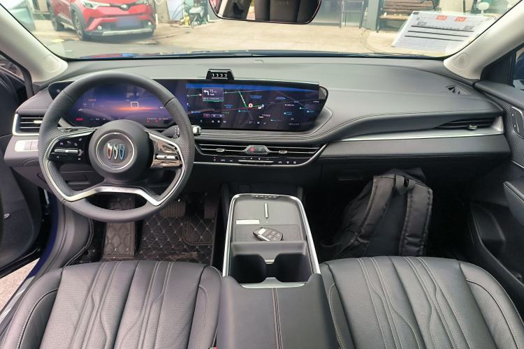 Used Buick LaCrosse 2025 Platinum Avia Edition
