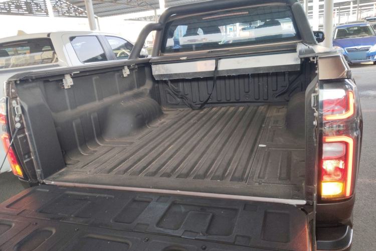 Used Great Wall Poer 2023 2.0T Commercial Version Automatic Diesel 4x4 Elite Long-Box GW4D20M
