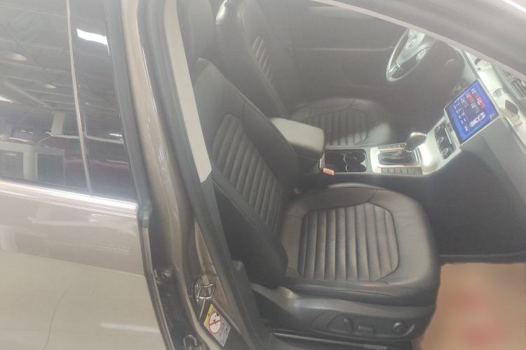 Used Volkswagen Magotan 2013 1.8TSI Premier Model
