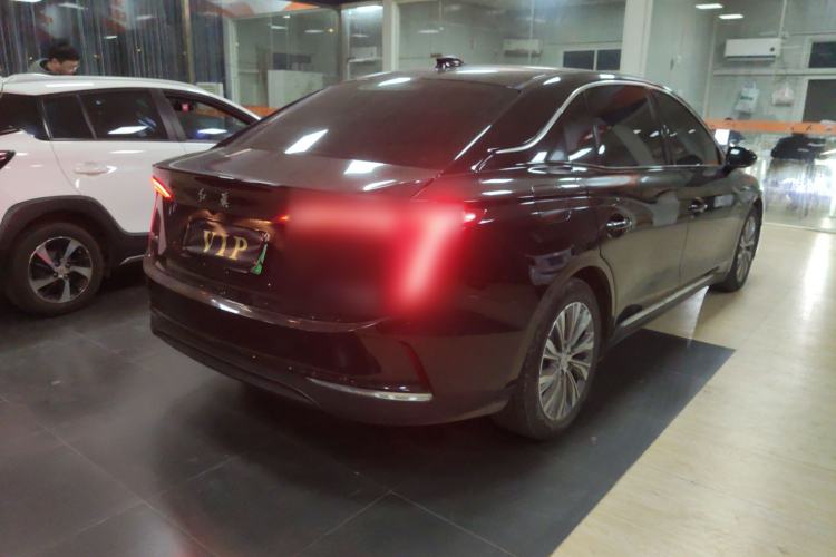 Used Hongqi E-QM5 2023 620km PLUS
