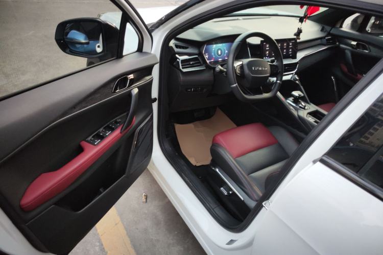 Used Lynk & Co 06 2020 1.5T JinPro model
