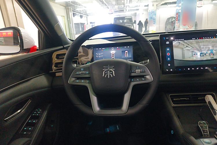 Used BYD Qin L 2025 DM-i Smart Drive 120KM Leading Model