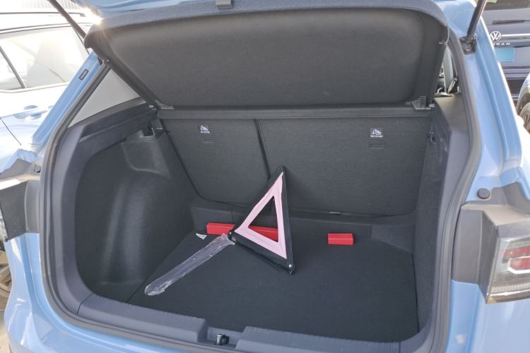 Used Volkswagen Tharu 2025 NewRui 300TSI Prestige Edition
