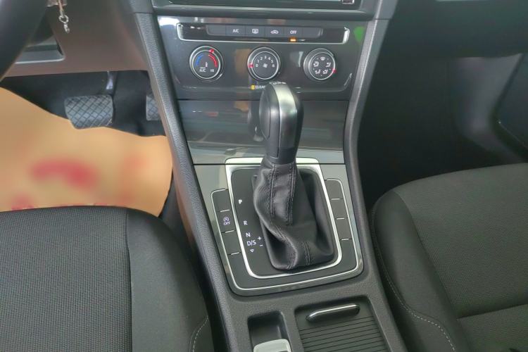 Used Volkswagen Golf 2019 200TSI DSG Comfort & Ambition Edition China VI Standard