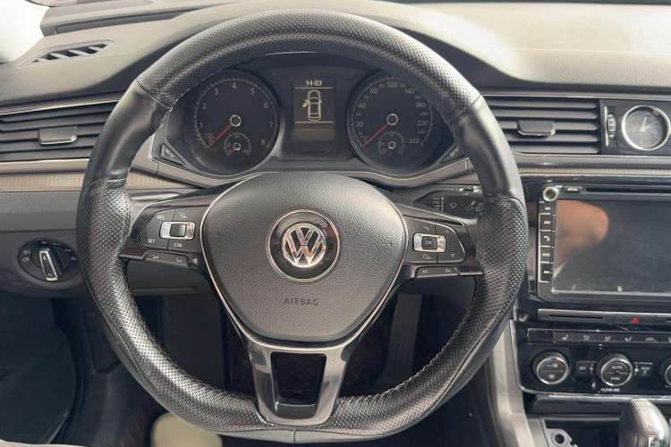 Used Volkswagen Passat 2016 330TSI DSG Luxury Edition
