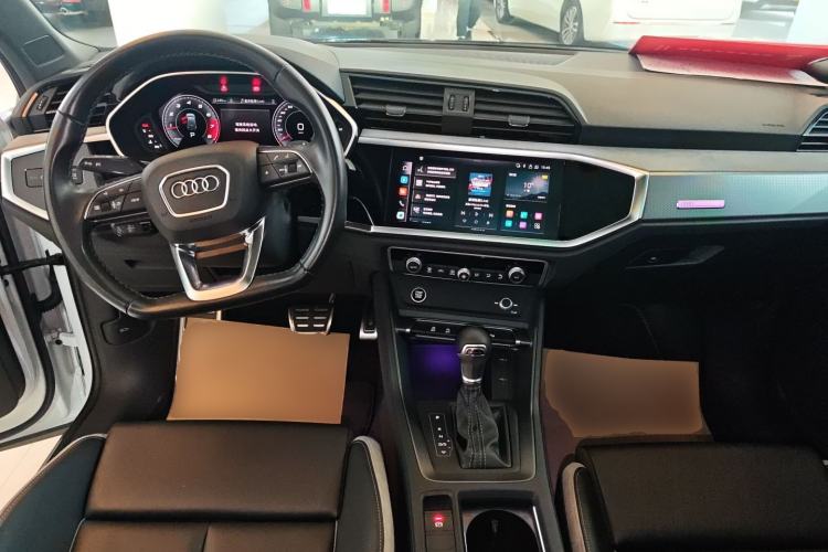 Used Audi Q3 2024 35 TFSI Ambition Dynamic Edition
