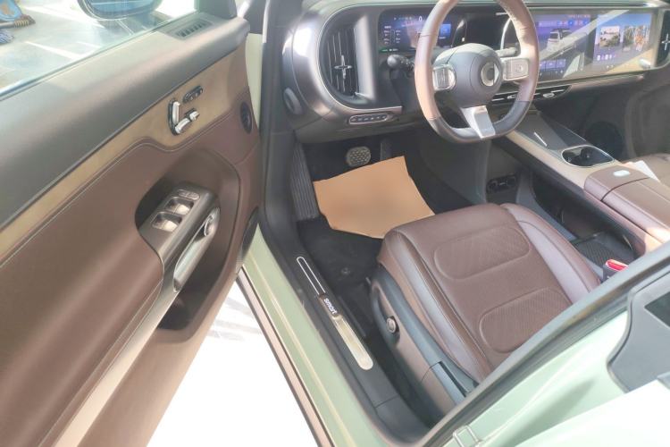 Used  #5 2024 Ultra-Long Range Extraordinary Journey Luxury Edition