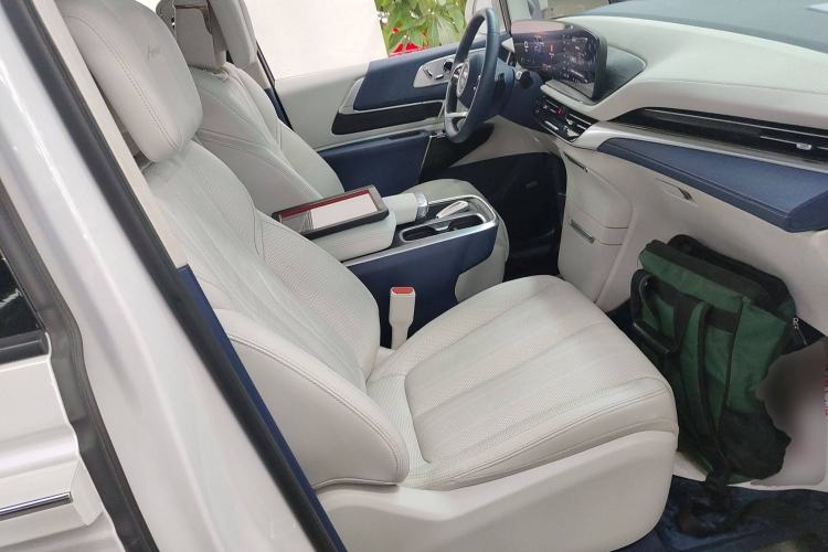 Used Buick Century 2023 2.0T Six-Seater Yinshi Edition
