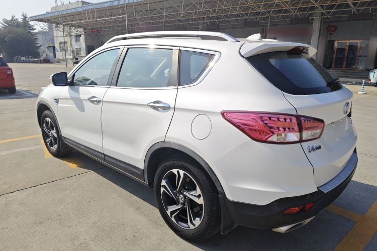 Used Dongfeng Aeolus AX7 2016 2.0L Manual Zhuyue Model
