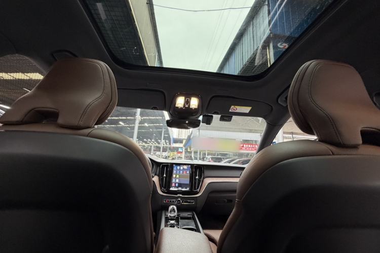 Used Volvo XC60 2022 B5 4x4 Smart Luxury Edition
