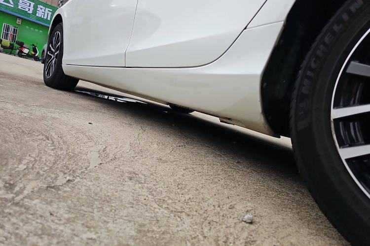 Used Volvo V40 2017 T3 Zhiyi Edition
