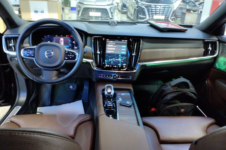 Used Volvo S90 2022 B5 Zhiyuan Luxury Edition
