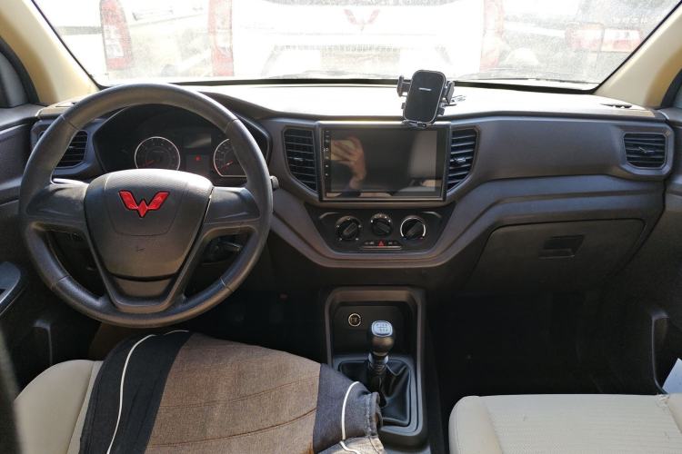 Used Wuling Hongguang V 2022 1.5L Jingqu Version Hydraulic Power Steering LAR
