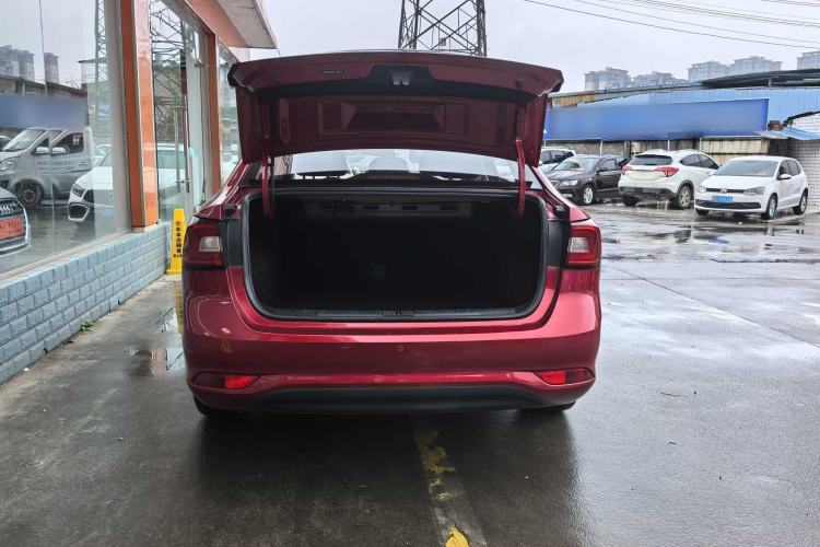 Used Roewe i5 2020 1.5L Automatic 4G Connect Luxury Flagship Edition
