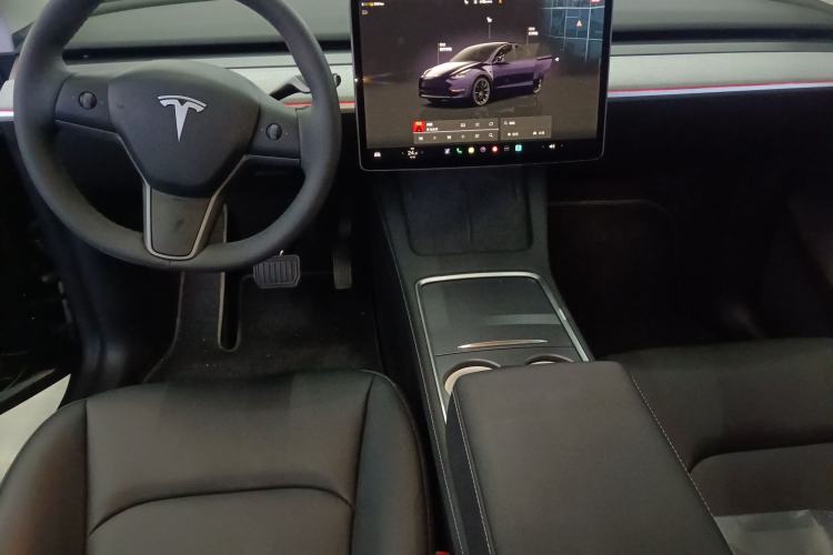 Used Tesla Model Y 2024 Long-Range All-Wheel-Drive Version