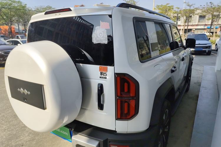 Used  Leopard 5 2023 Navigator Edition
